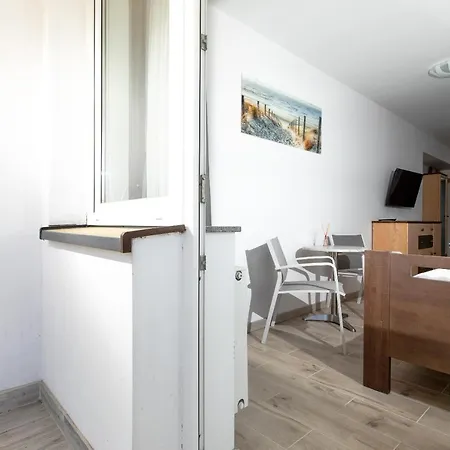 Yagi Z Bezplatnym Parkingiem Nad Morzem Epapartamenty Appartement Dziwnówek